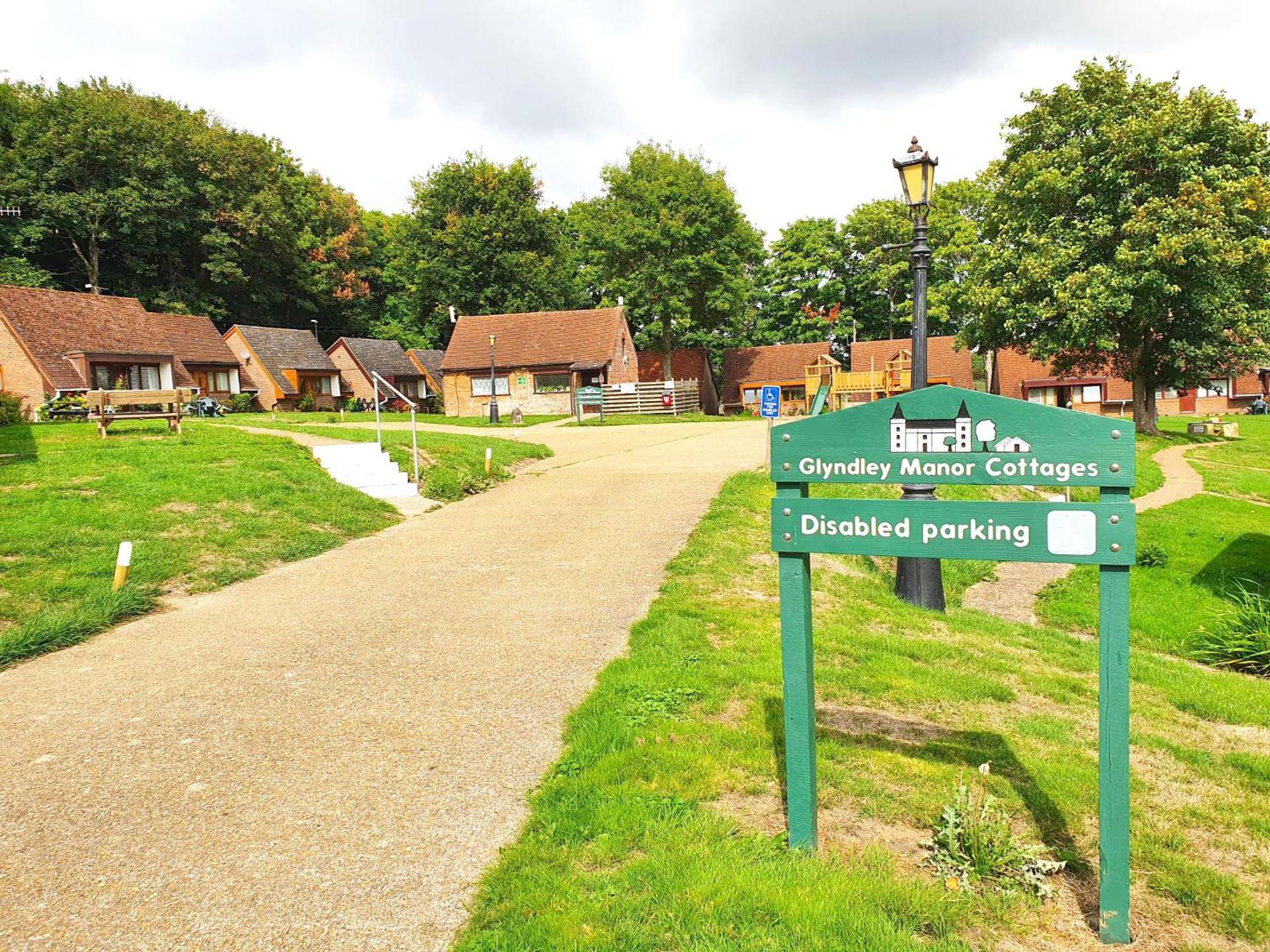 Glyndley Manor Cottages Polegate Exterior photo